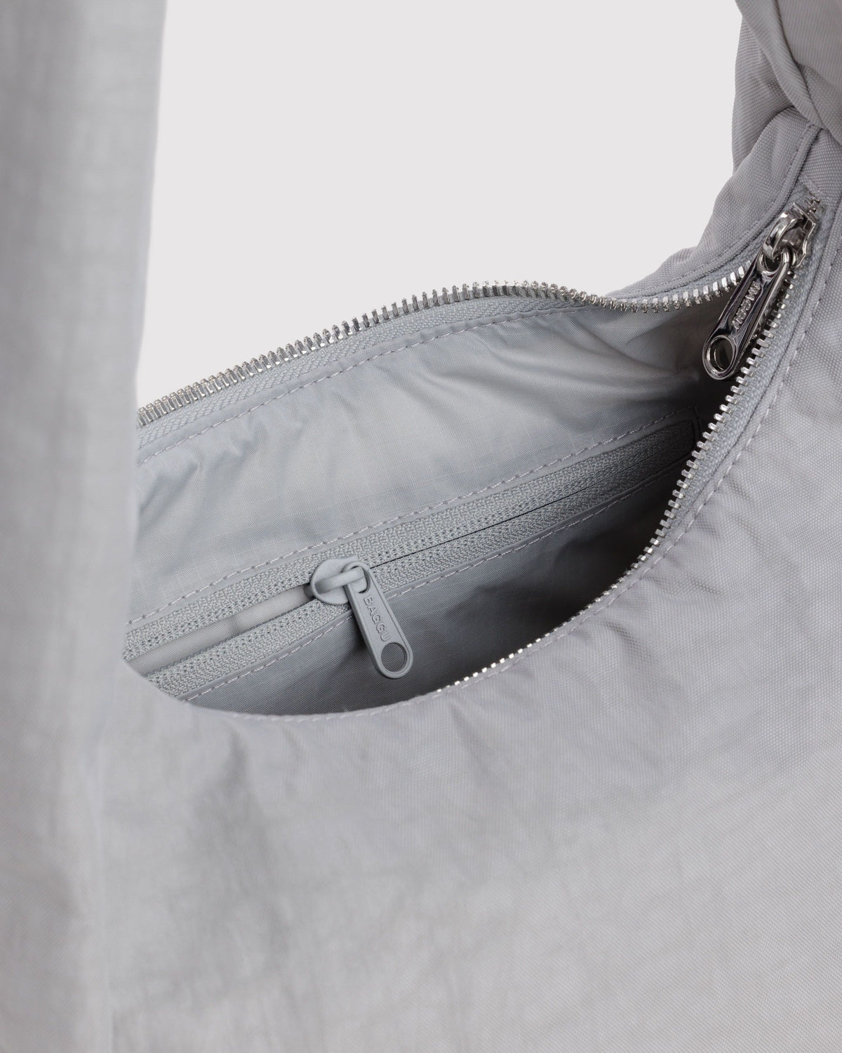 SMALL NYLON MERINGUE BAG - US 4756