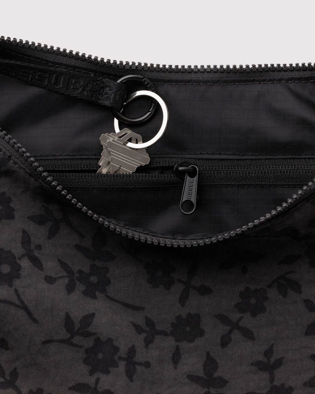 MEDIUM NYLON CRESCENT BAG - US 8741