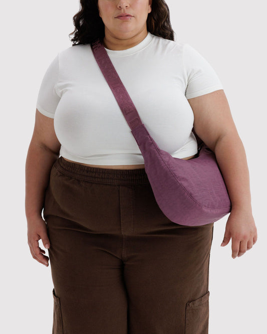 MEDIUM NYLON CRESCENT BAG - US 4771