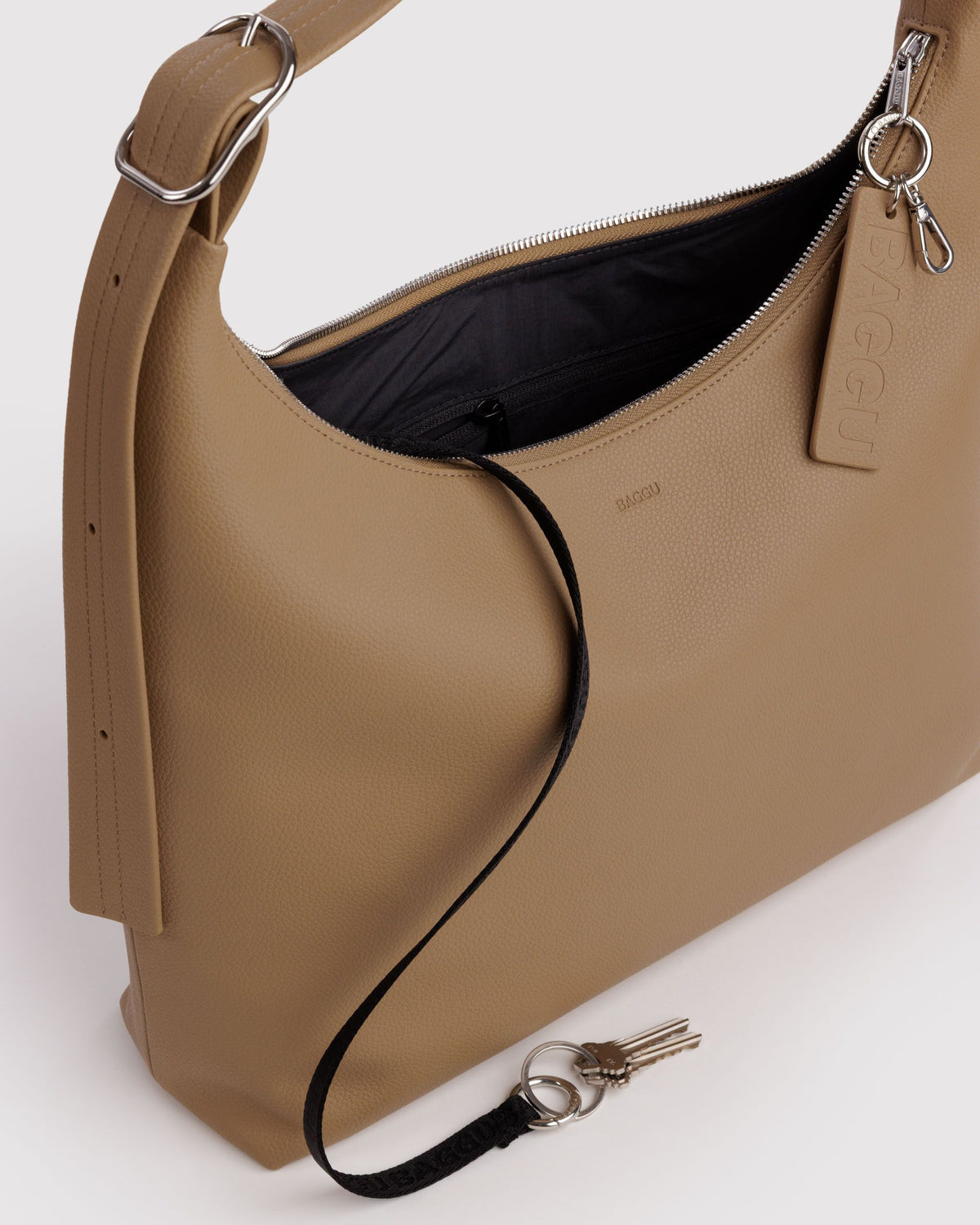 RECYCLED LEATHER SHOULDER BAG - US 7409