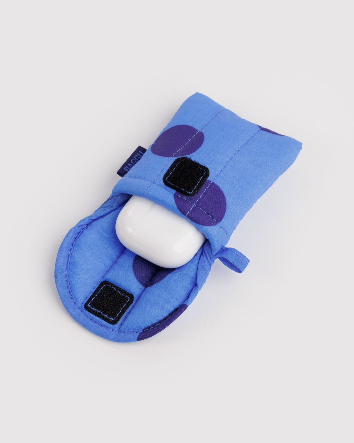 PUFFY EARBUDS CASE - US 7455