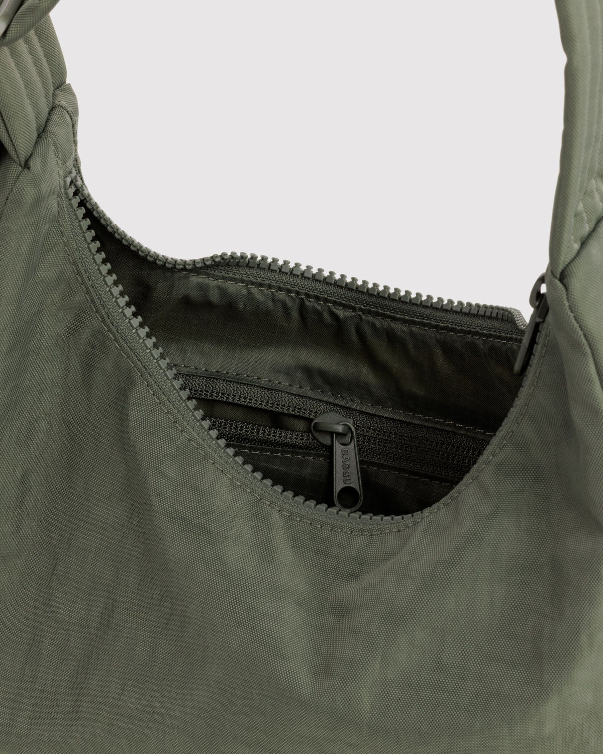 MINI NYLON SHOULDER BAG - US 8410