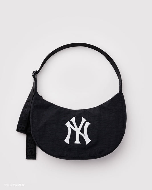 MEDIUM NYLON CRESCENT BAG - US 5945