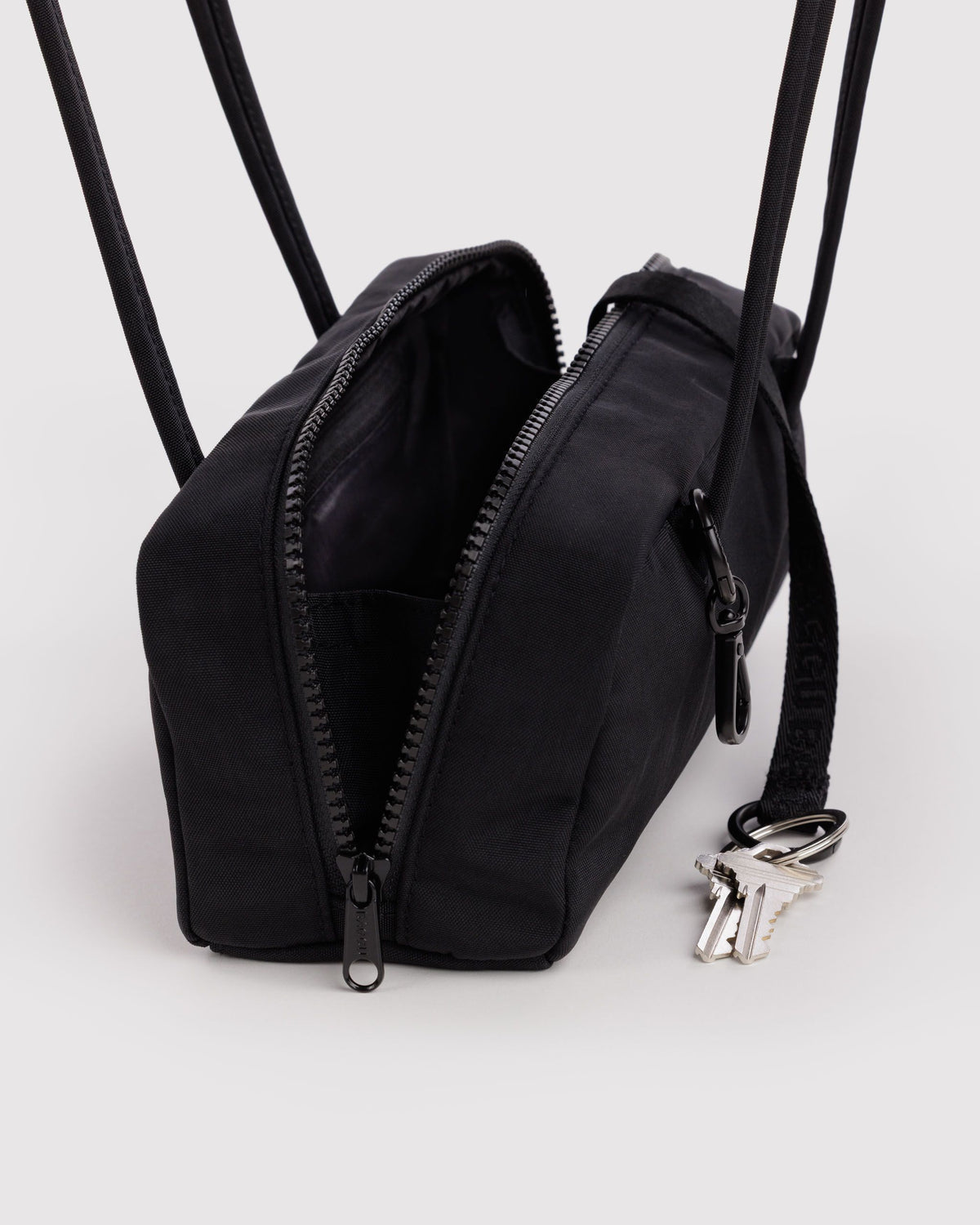 SMALL NYLON BOWLER BAG - US 6799