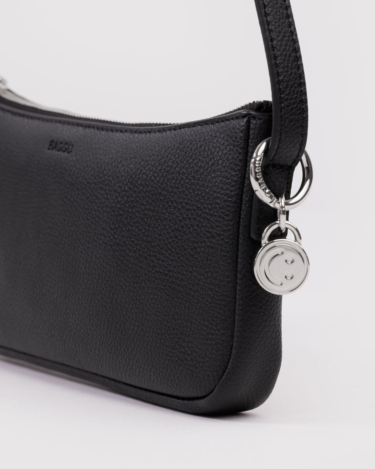 RECYCLED LEATHER POCHETTE - US 9431