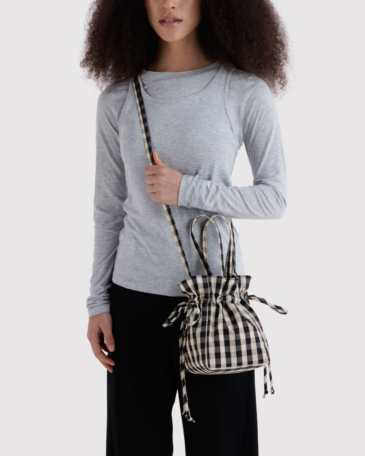 NYLON DRAWSTRING BAG - US 5841