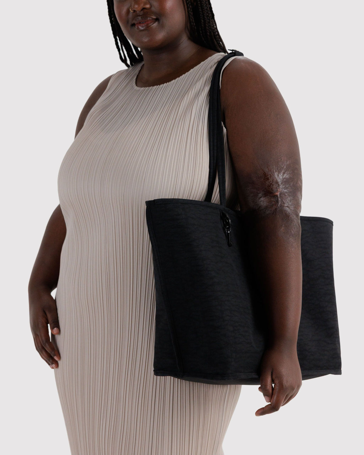 LARGE NYLON REVERSIBLE TOTE - US 3223