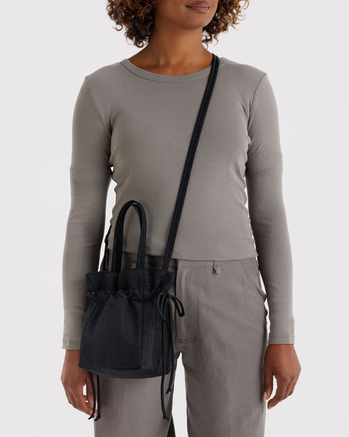 NYLON DRAWSTRING BAG - US 8181