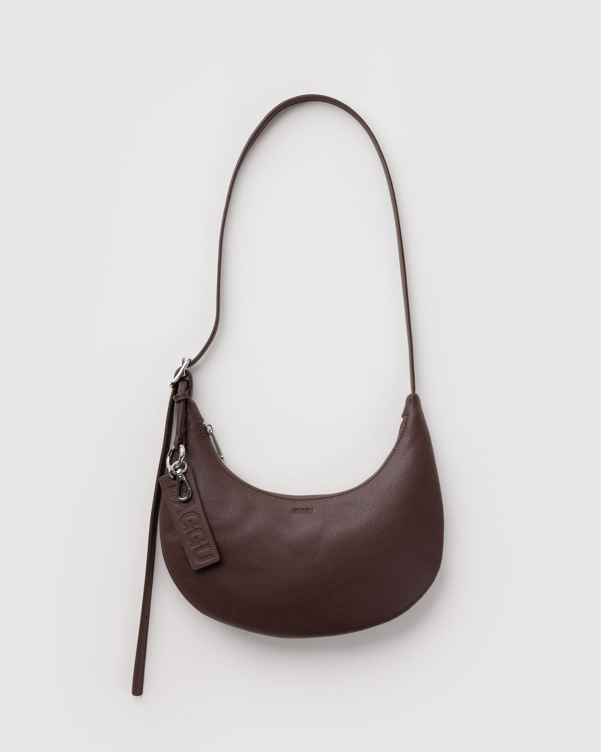 SMALL RECYCLED LEATHER FLAT CRESCENT - US 6660